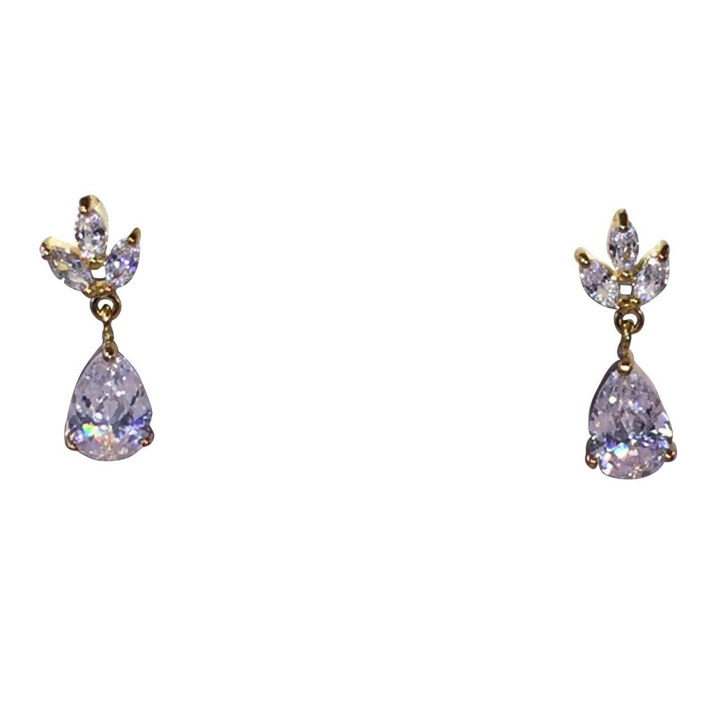 Clear Faceted Crystal Earrings With 18 Kt Yellow Gold Plating